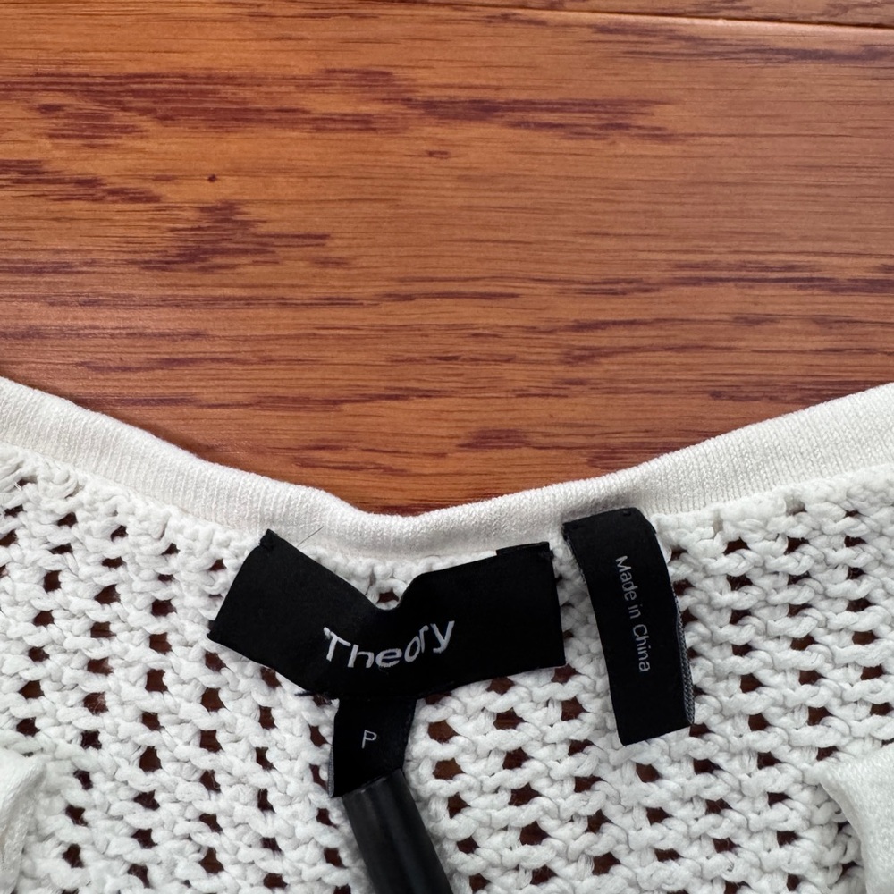 White Ribbed crochet top - Picture 4 of 5
